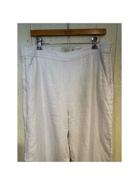 A and F Linen Collection White Pants Size 32 Short